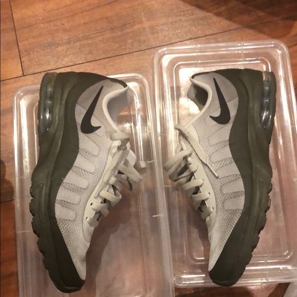 Nike - Picture 2 of 4